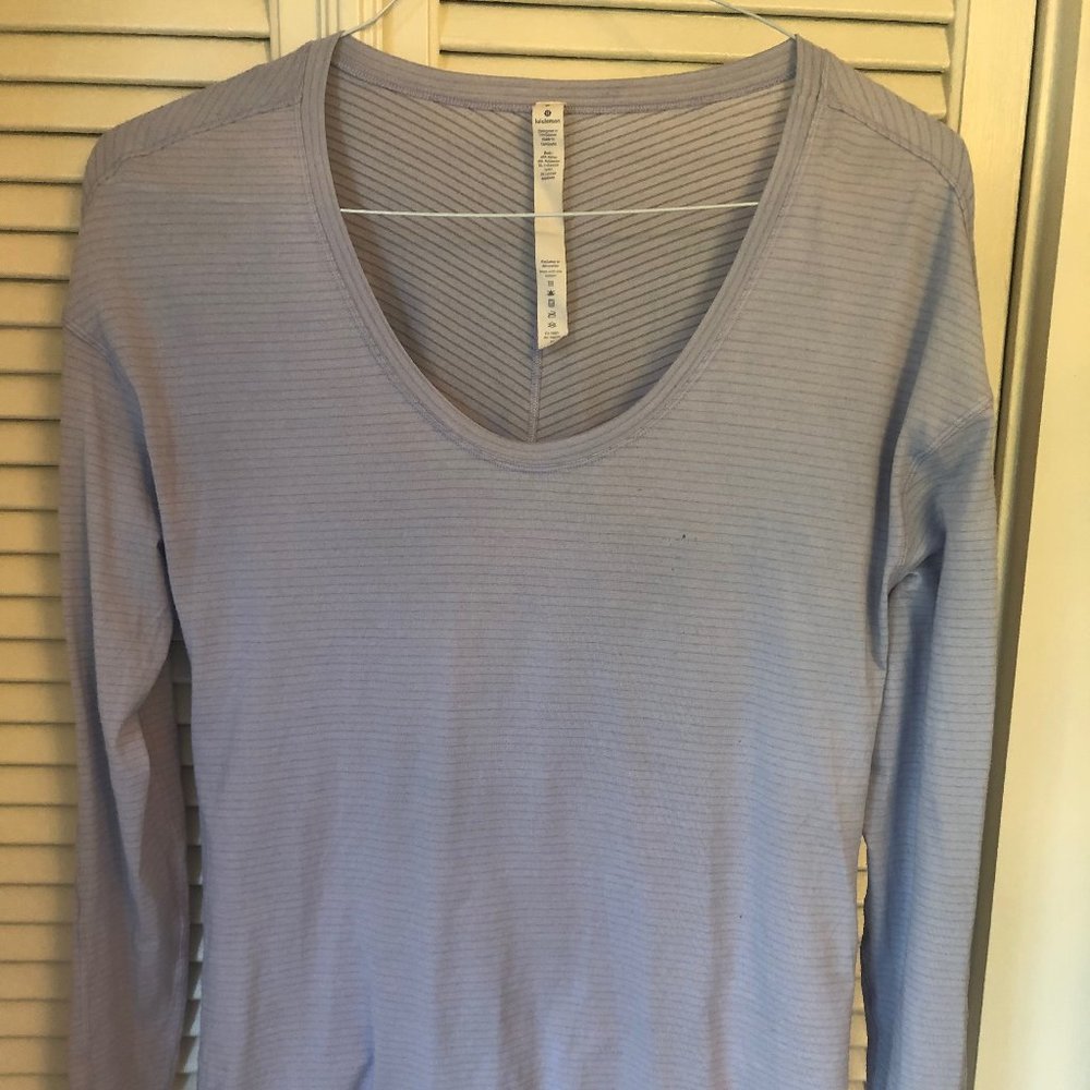 Lululemon scoop neck long sleeved top